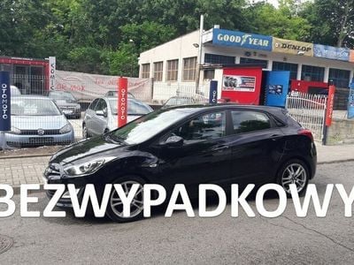 Używany Hyundai i30 90 KM (66 kW) 2013 Czarny Hatchback