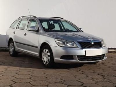 Używany Skoda Octavia 105 KM (77 kW) 2009 Srebrny Kombi