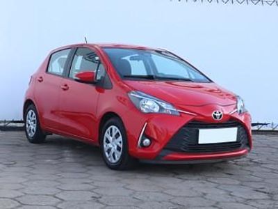 Czerwony Używany 2017 Toyota Yaris Hatchback | 49 999 zł (Dość drogi)