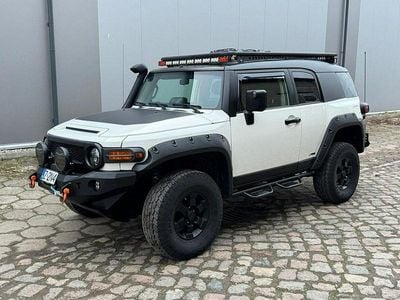 Biały Używany 2008 Toyota FJ Cruiser SUV | 162 900 zł