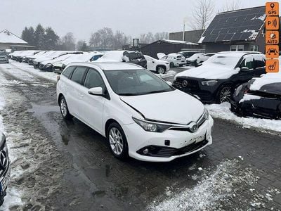 używany Toyota Auris 1.6dm 132KM 2017r. 162 900km
