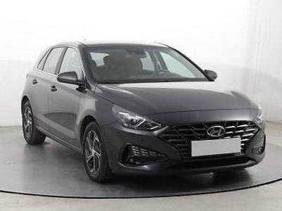 Używany Hyundai i30 120 KM (88 kW) 2022 Szary Hatchback