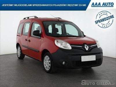 Używany Renault Kangoo 114 KM (83 kW) 2016 Czerwony Minivan