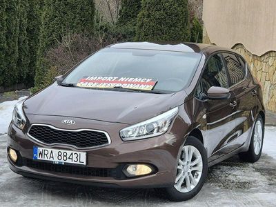 Używany Kia Ceed 128 KM (94 kW) 2014 Brązowy Hatchback