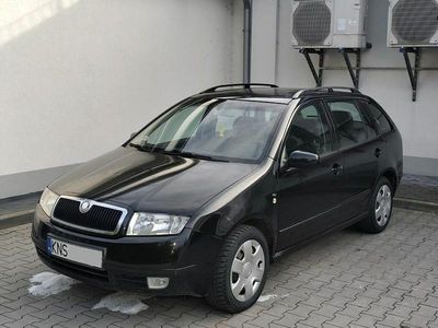 Używany Skoda Fabia 2002 Czarny Kombi