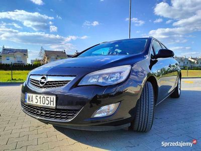 Czarny Używany 2012 Opel Astra Kombi | 19 500 zł (Uczciwa cena)