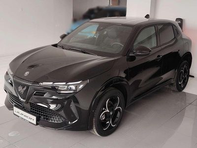 używany Alfa Romeo Junior Ibrida Ibrida SPECIALE 1.2 145 KM (107 kW) eDCT6 MHEV