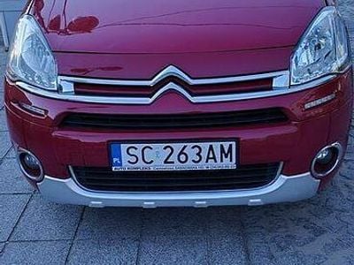 Czerwony Używany 2014 Citroën Berlingo Minivan | 26 900 zł