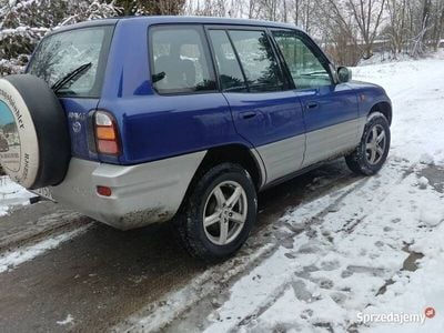używany Toyota RAV4 1999 po naprawie i konserwacji Podwozia