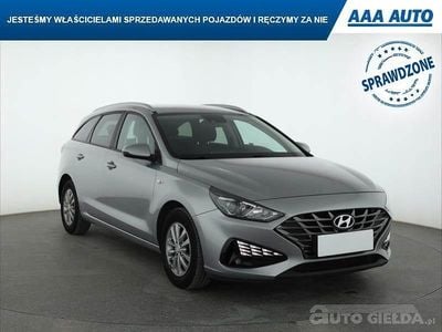 Używany Hyundai i30 120 KM (88 kW) 2022 Srebrny