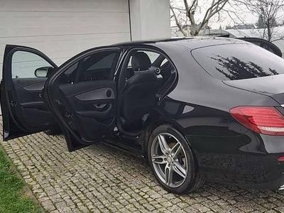 Czarny Używany 2016 Mercedes E220 AMG Sedan/Limuzyna | 159 000 zł