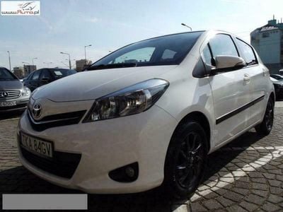 Używany Toyota Yaris 108 KM (79 kW) 2012 Biały Hatchback