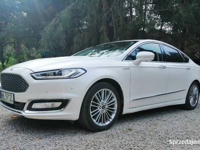 Biały Używany 2017 Ford Mondeo Vignale Sedan/Limuzyna | 79 000 zł (Drogi)