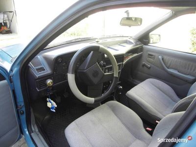 Niebieski Używany 1986 Opel Kadett Sedan/Limuzyna | 15 000 zł