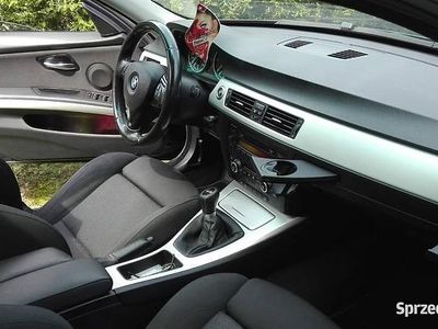 Granatowy Używany 2006 BMW 318 Sedan/Limuzyna | 17 000 zł