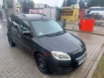 Czarny Używany 2008 Skoda Roomster Minivan | 6200 zł