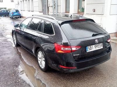 Używany Skoda Superb 2016 Czarny Kombi