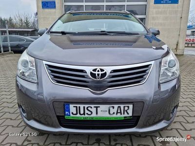 używany Toyota Avensis III 1.6 132KM nawigacja climatronic gwarancja