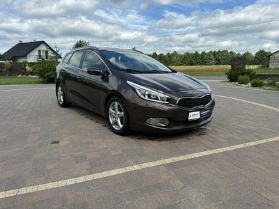 Używany Kia Ceed 128 KM (94 kW) 2013 Brązowy Hatchback