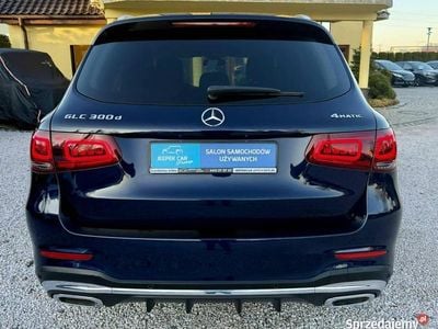 Mercedes GLC300