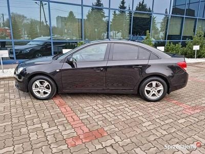 Używany Chevrolet Cruze 113 KM (83 kW) 2010 Czarny Sedan/Limuzyna