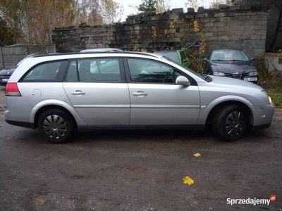 Używany Opel Vectra 155 KM (114 kW) 2004 Srebrny Kombi