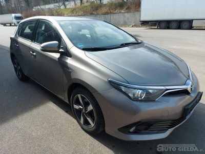 Toyota Auris Hybrid