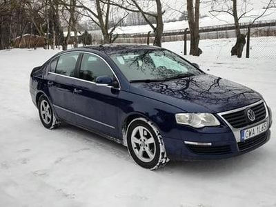 Używany VW Passat 2005 Granatowy Sedan/Limuzyna