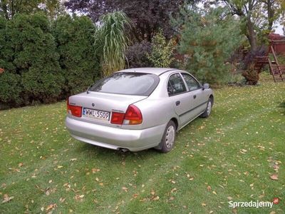 używany Mitsubishi Carisma 1,6 benzyna