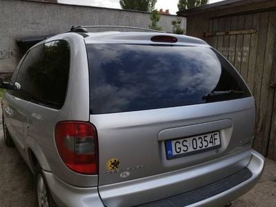 Używany Chrysler Voyager 150 KM (110 kW) 2007 Srebrny Minivan