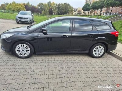 Używany Ford Focus 2018 Granatowy Kombi