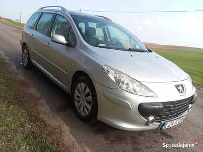 używany Peugeot 307 kombi 2.0 diesel 7 osobowy panorama