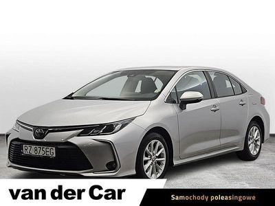 Używany Toyota Corolla Comfort 125 KM (91 kW) 2022 Srebrny Sedan/Limuzyna