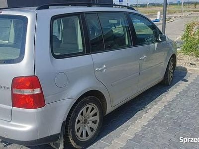 Szary Używany 2005 VW Touran Minivan | 8400 zł (Uczciwa cena)