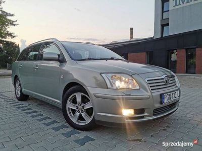 używany Toyota Avensis 1.8 benzyna