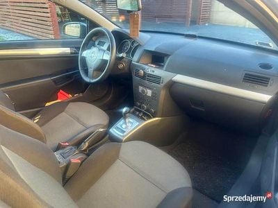 Opel Astra GTC