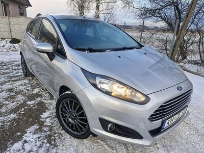 używany Ford Fiesta 1.2dm 82KM 2015r. 106 000km