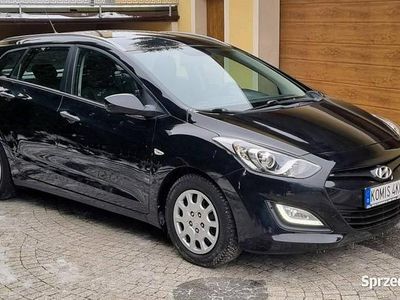Używany Hyundai i30 100 KM (73 kW) 2013 Czarny (metalik) Kombi