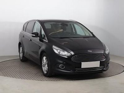 Czarny Używany 2018 Ford S-MAX S Minivan | 49 999 zł (Uczciwa cena)
