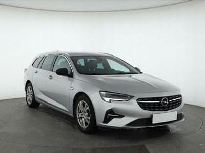 Używany Opel Insignia 174 KM (127 kW) 2021 Srebrny Kombi