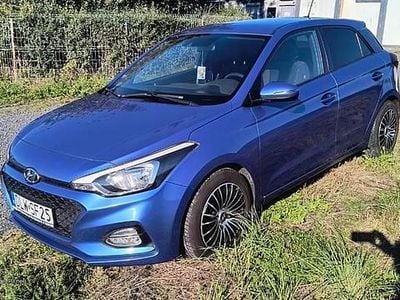 Używany Hyundai i20 2019 Niebieski Sedan/Limuzyna
