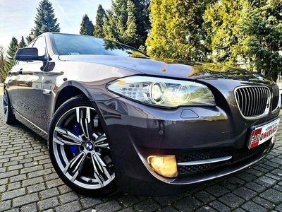 Złoty (metalik) Używany 2011 BMW 520 Kombi | 35 999 zł (Drogi)