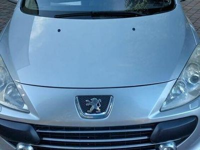 Srebrny Używany 2008 Peugeot 307 Kombi | 13 700 zł (Dość drogi)