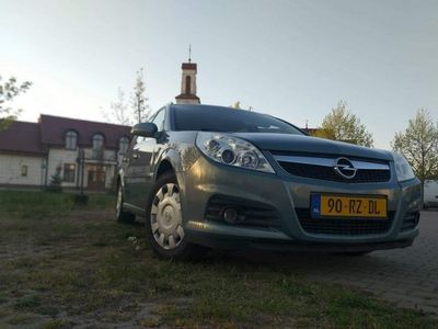 używany Opel Vectra 2.2dm 155KM 2005r. 194 078km
