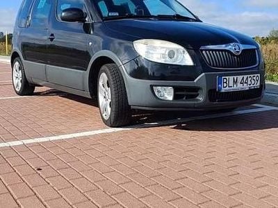 Czarny Używany 2008 Skoda Roomster Scout Kombi | 14 900 zł