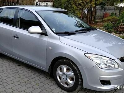 Używany Hyundai i30 Base 90 KM (66 kW) 2009 Srebrny Hatchback