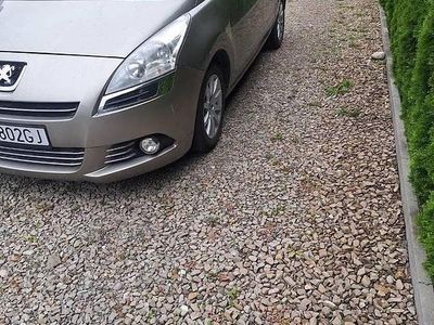 Używany Peugeot 5008 2010 Minivan