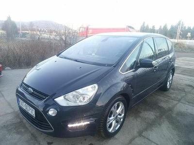 Szary Używany 2013 Ford S-MAX Titanium Minivan | 28 900 zł (Uczciwa cena)