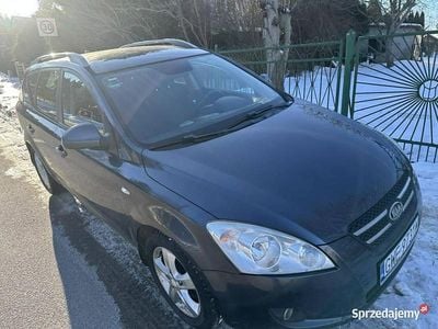 Używany Kia Ceed 110 KM (80 kW) 2010 Szary Hatchback