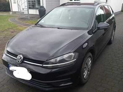 używany VW Golf VII kombi 2017